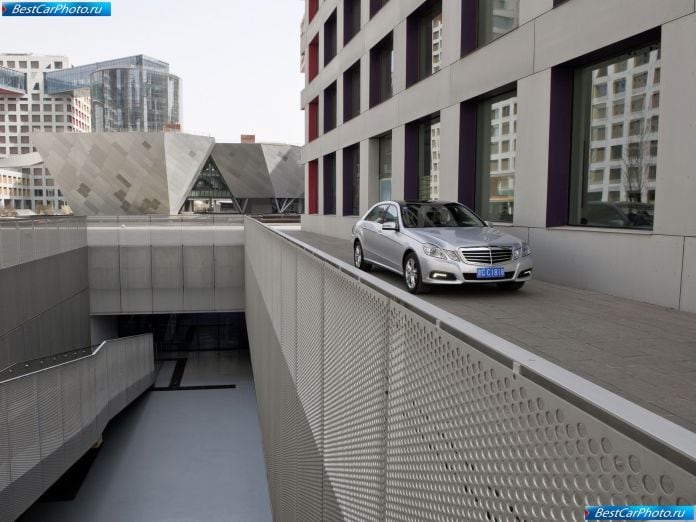 2011 Mercedes-Benz E-class L - фотография 4 из 16