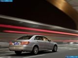 mercedes-benz_2011-e-class_l_1600x1200_010.jpg