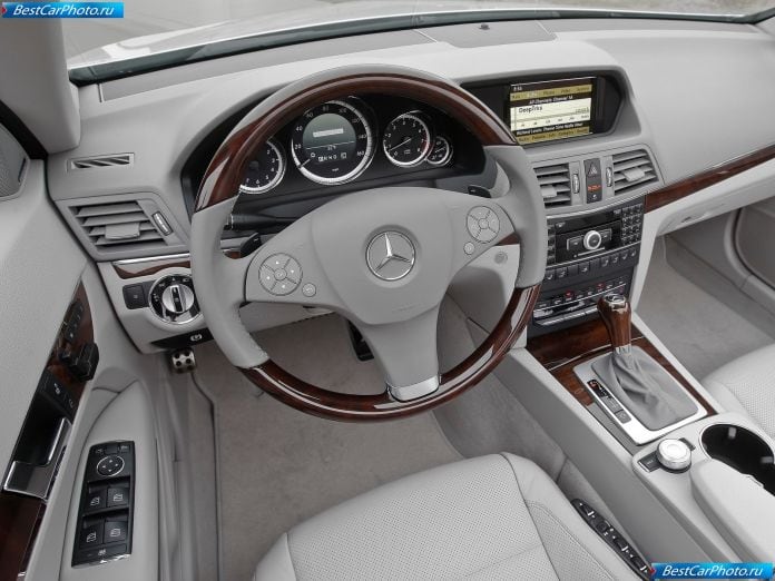 2011 Mercedes-Benz E350 Cabriolet - фотография 48 из 76