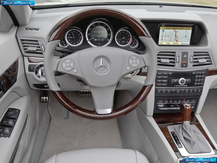 2011 Mercedes-Benz E350 Cabriolet - фотография 50 из 76