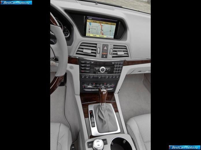 2011 Mercedes-Benz E350 Cabriolet - фотография 76 из 76 2011 Mercedes-Benz E350 Cabriolet - фотография 76 из 76
