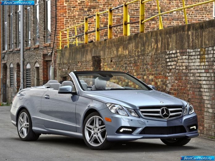 2011 Mercedes-Benz E550 Cabriolet - фотография 4 из 60