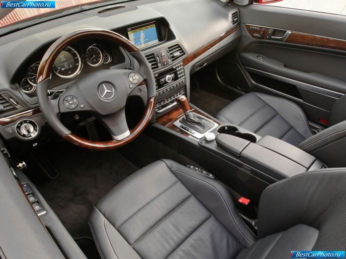 2011 Mercedes-Benz E550 Cabriolet - фотография 41 из 60 2011 Mercedes-Benz E550 Cabriolet - фотография 41 из 60