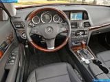 mercedes-benz_2011-e550_cabriolet_1600x1200_043.jpg