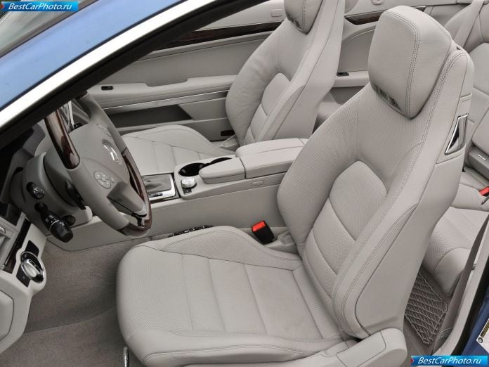 2011 Mercedes-Benz E550 Cabriolet - фотография 45 из 60 2011 Mercedes-Benz E550 Cabriolet - фотография 45 из 60