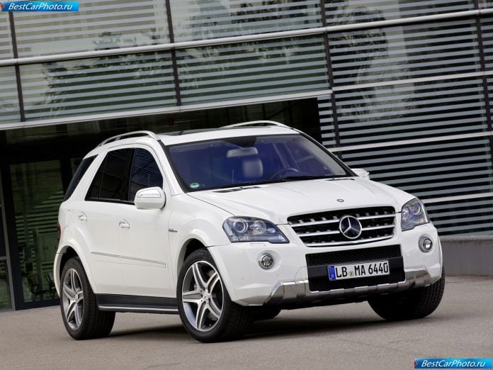 2011 Mercedes-Benz Ml 63 Amg - фотография 1 из 7