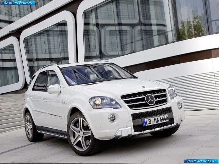 2011 Mercedes-Benz Ml 63 Amg - фотография 2 из 7