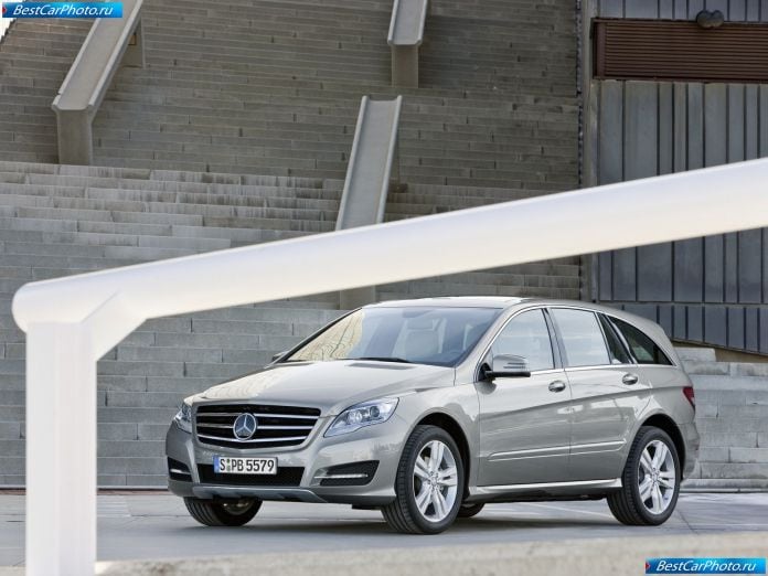 2011 Mercedes-Benz R-class - фотография 6 из 144