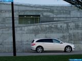 mercedes-benz_2011-r-class_1600x1200_053.jpg