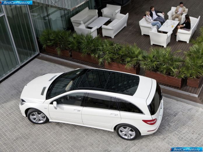 2011 Mercedes-Benz R-class - фотография 71 из 144