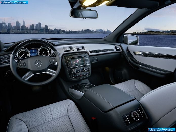 2011 Mercedes-Benz R-class - фотография 102 из 144