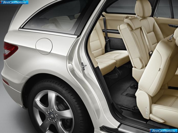 2011 Mercedes-Benz R-class - фотография 116 из 144