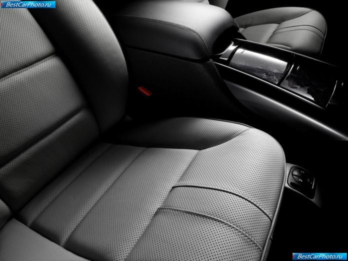 2011 Mercedes-Benz R-class - фотография 119 из 144