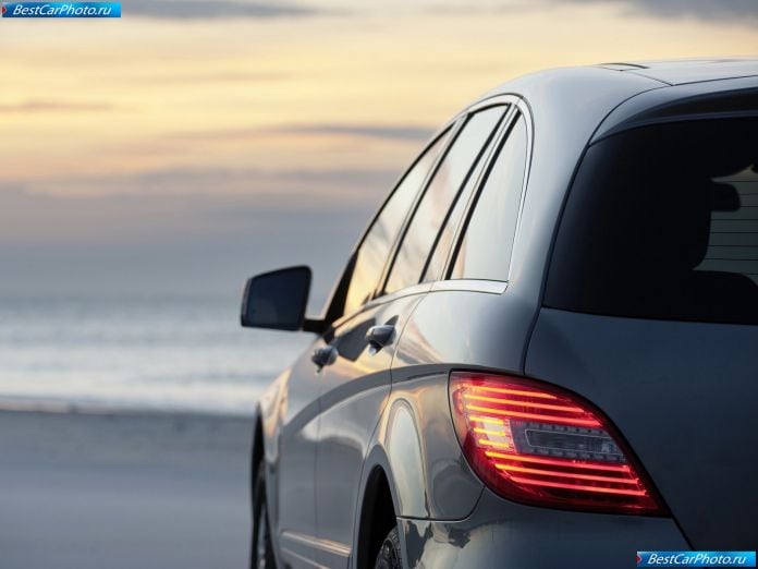 2011 Mercedes-Benz R-class - фотография 126 из 144