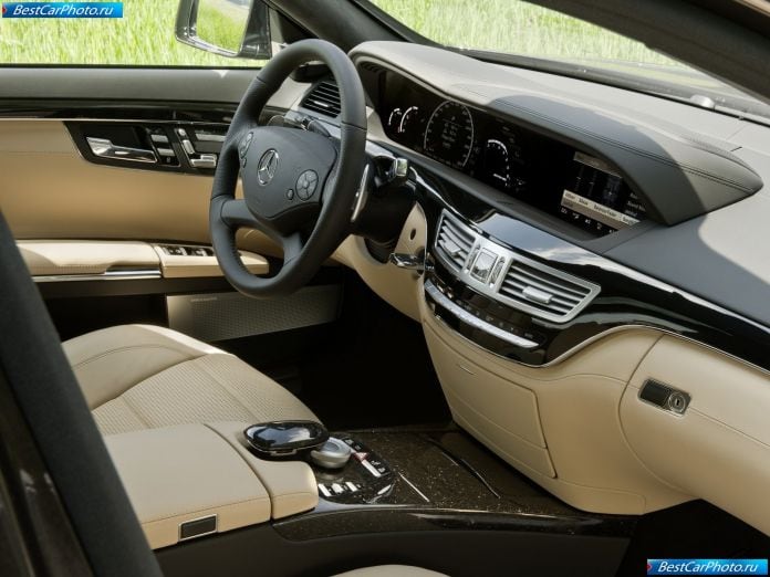 2011 Mercedes-Benz S63 Amg - фотография 54 из 71 2011 Mercedes-Benz S63 Amg - фотография 54 из 71