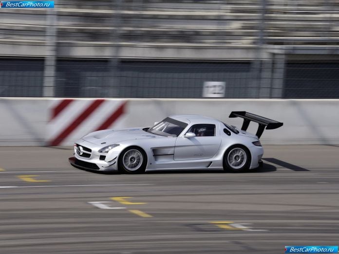 2011 Mercedes-Benz Sls Amg Gt3 - фотография 8 из 33 2011 Mercedes-Benz Sls Amg Gt3 - фотография 8 из 33