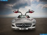 mercedes-benz_2011-sls_amg_uk_version_1600x1200_028.jpg