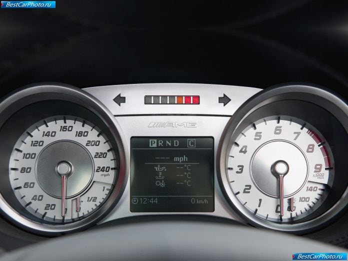 2011 Mercedes-Benz Sls Amg Uk Version - фотография 50 из 81 2011 Mercedes-Benz Sls Amg Uk Version - фотография 50 из 81