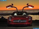 mercedes-benz_2011-sls_amg_us_version_1600x1200_081.jpg