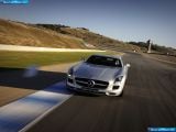 mercedes-benz_2011-sls_amg_us_version_1600x1200_089.jpg