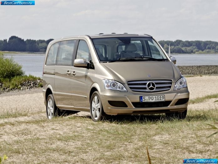 2011 Mercedes-Benz Viano - фотография 16 из 161
