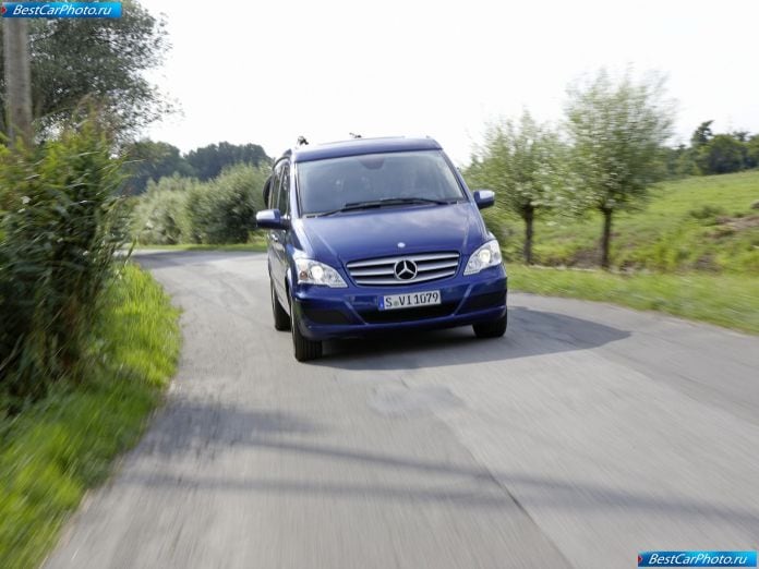 2011 Mercedes-Benz Viano - фотография 45 из 161 2011 Mercedes-Benz Viano - фотография 45 из 161