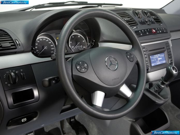 2011 Mercedes-Benz Viano - фотография 111 из 161