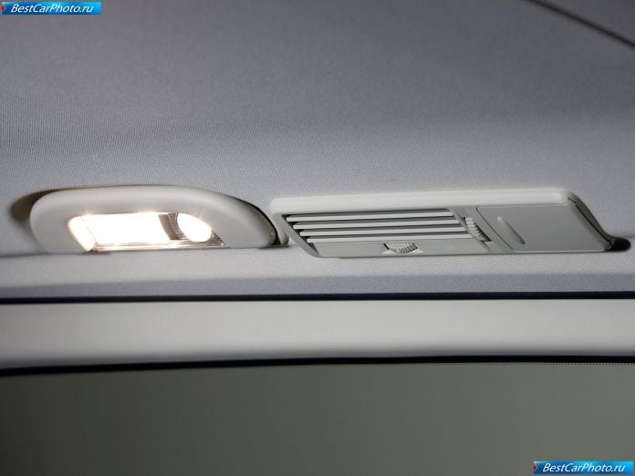 2011 Mercedes-Benz Viano - фотография 125 из 161 2011 Mercedes-Benz Viano - фотография 125 из 161