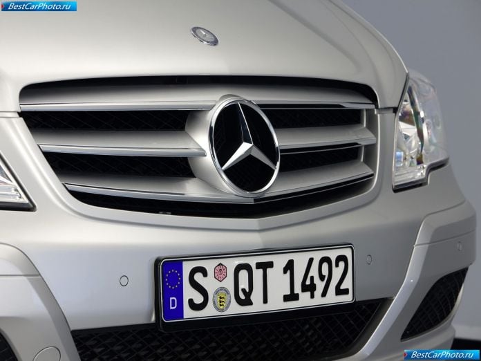 2011 Mercedes-Benz Viano - фотография 133 из 161