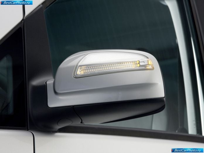 2011 Mercedes-Benz Viano - фотография 134 из 161 2011 Mercedes-Benz Viano - фотография 134 из 161