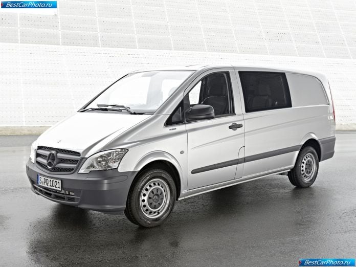 2011 Mercedes-Benz Vito - фотография 3 из 76
