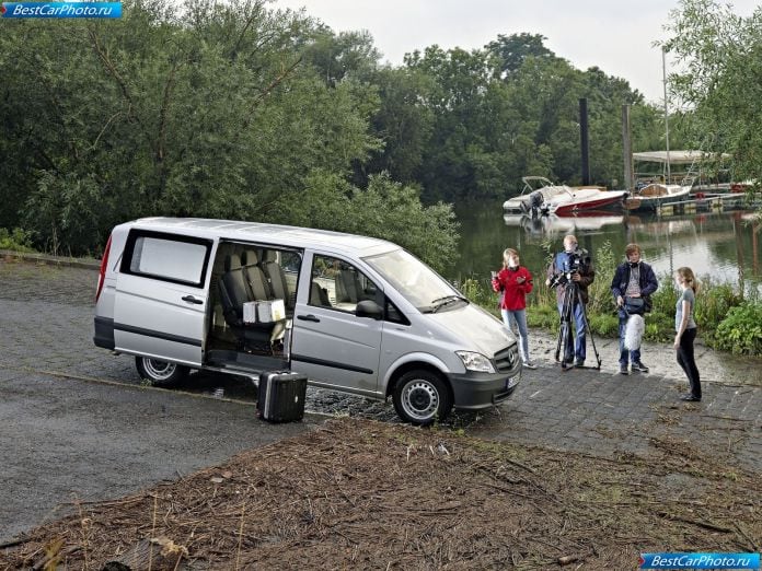 2011 Mercedes-Benz Vito - фотография 19 из 76