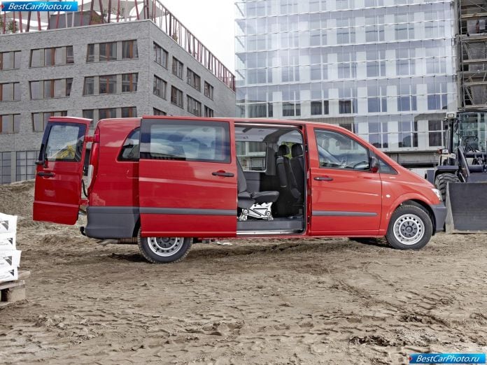 2011 Mercedes-Benz Vito - фотография 26 из 76