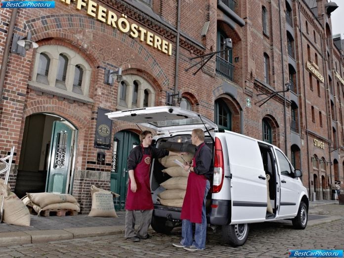 2011 Mercedes-Benz Vito - фотография 32 из 76
