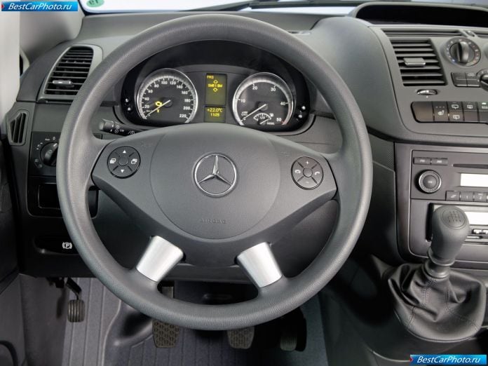 2011 Mercedes-Benz Vito - фотография 45 из 76 2011 Mercedes-Benz Vito - фотография 45 из 76