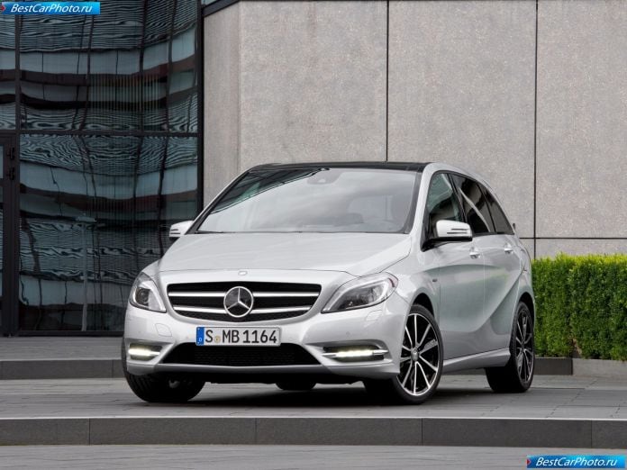 2012 Mercedes-Benz B-class - фотография 2 из 178 2012 Mercedes-Benz B-class - фотография 2 из 178