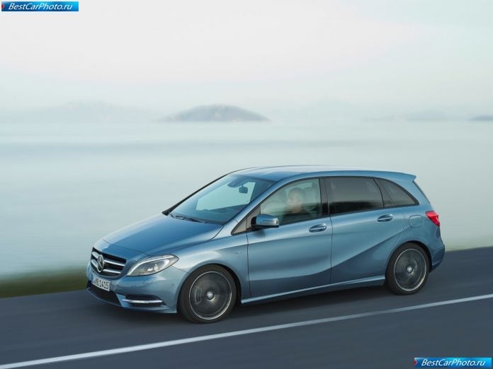 2012 Mercedes-Benz B-class - фотография 17 из 178 2012 Mercedes-Benz B-class - фотография 17 из 178