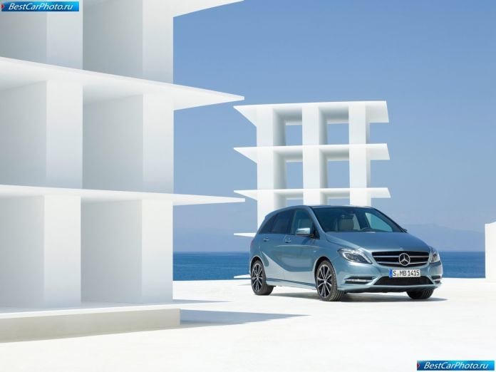 2012 Mercedes-Benz B-class - фотография 19 из 178 2012 Mercedes-Benz B-class - фотография 19 из 178