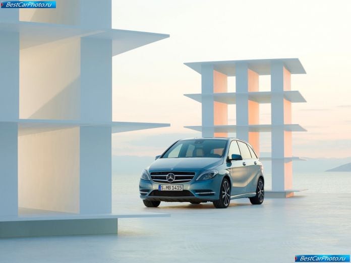2012 Mercedes-Benz B-class - фотография 20 из 178 2012 Mercedes-Benz B-class - фотография 20 из 178
