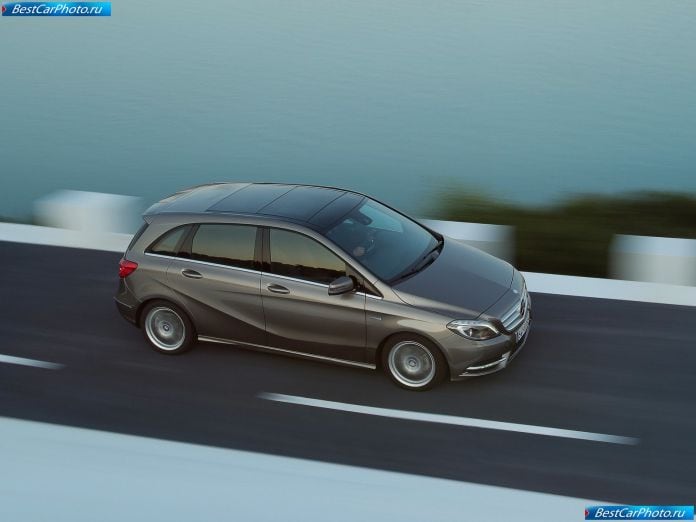 2012 Mercedes-Benz B-class - фотография 28 из 178