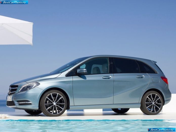 2012 Mercedes-Benz B-class - фотография 30 из 178 2012 Mercedes-Benz B-class - фотография 30 из 178
