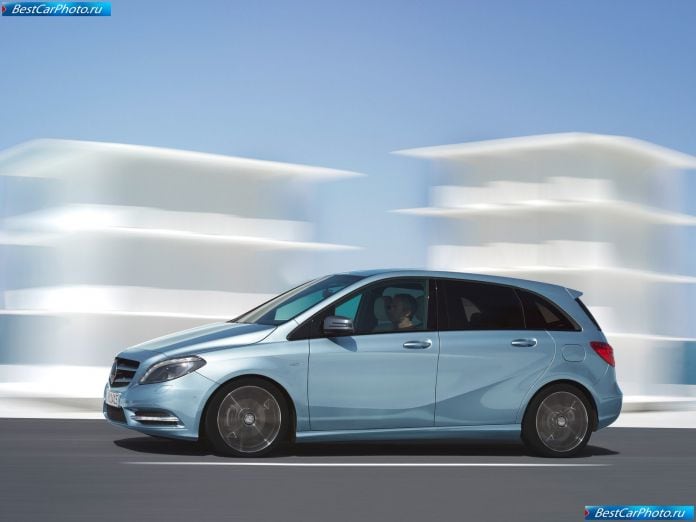 2012 Mercedes-Benz B-class - фотография 32 из 178 2012 Mercedes-Benz B-class - фотография 32 из 178