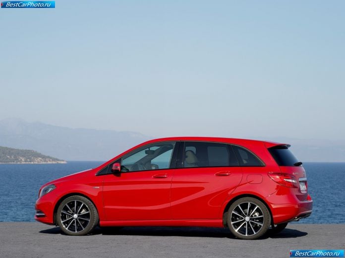 2012 Mercedes-Benz B-class - фотография 45 из 178 2012 Mercedes-Benz B-class - фотография 45 из 178