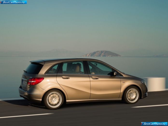 2012 Mercedes-Benz B-class - фотография 51 из 178 2012 Mercedes-Benz B-class - фотография 51 из 178