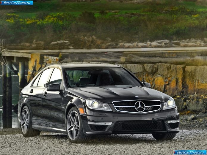 2012 Mercedes-Benz C63 Amg - фотография 19 из 51