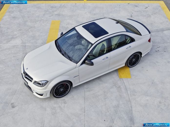 2012 Mercedes-Benz C63 Amg - фотография 24 из 51