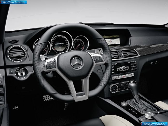 2012 Mercedes-Benz C63 Amg - фотография 41 из 51