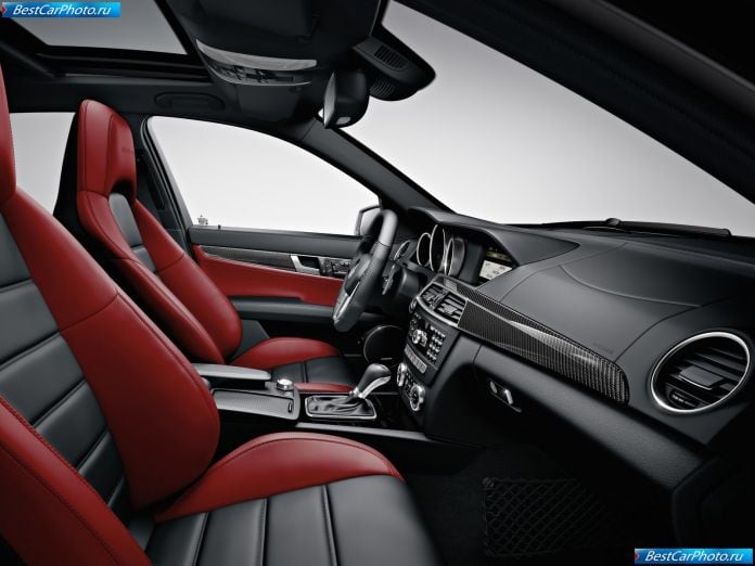 2012 Mercedes-Benz C63 Amg - фотография 43 из 51 2012 Mercedes-Benz C63 Amg - фотография 43 из 51