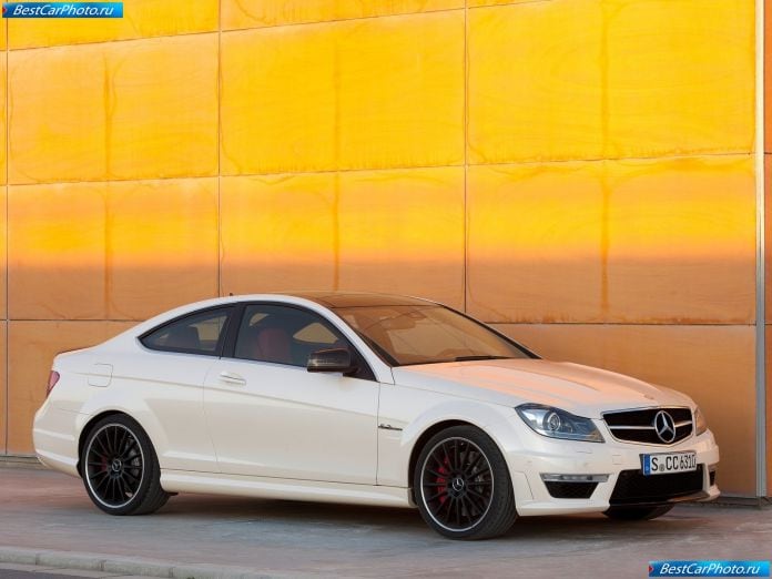 2012 Mercedes-Benz C63 Amg Coupe - фотография 11 из 58 2012 Mercedes-Benz C63 Amg Coupe - фотография 11 из 58