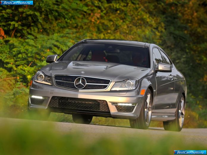 2012 Mercedes-Benz C63 Amg Coupe - фотография 12 из 58